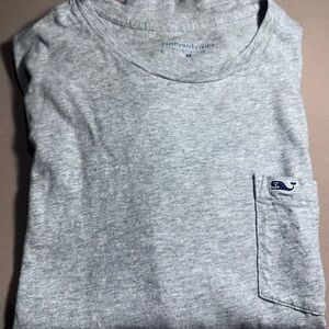 Vineyard Vines Men's Heather Light Gray Short Sleeve Pocket Tee